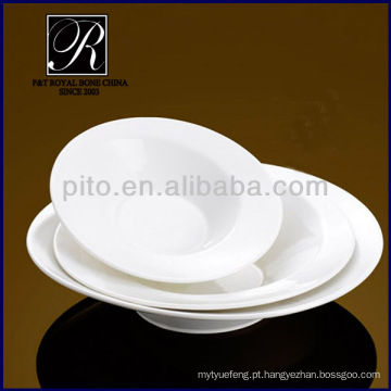 Fábrica da porcelana de P &amp; T, placas profundas, placa branca pura da salada, placas da massa